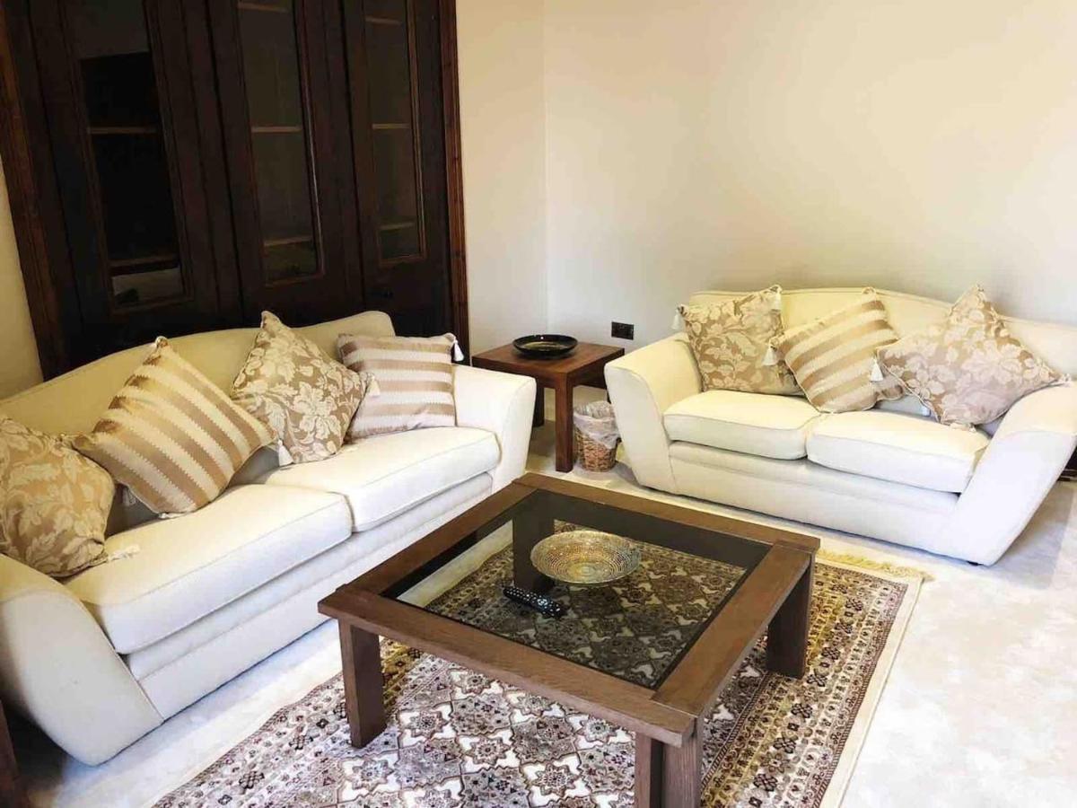 Beautiful 4-Bed Villa In Glasgow Eksteriør billede
