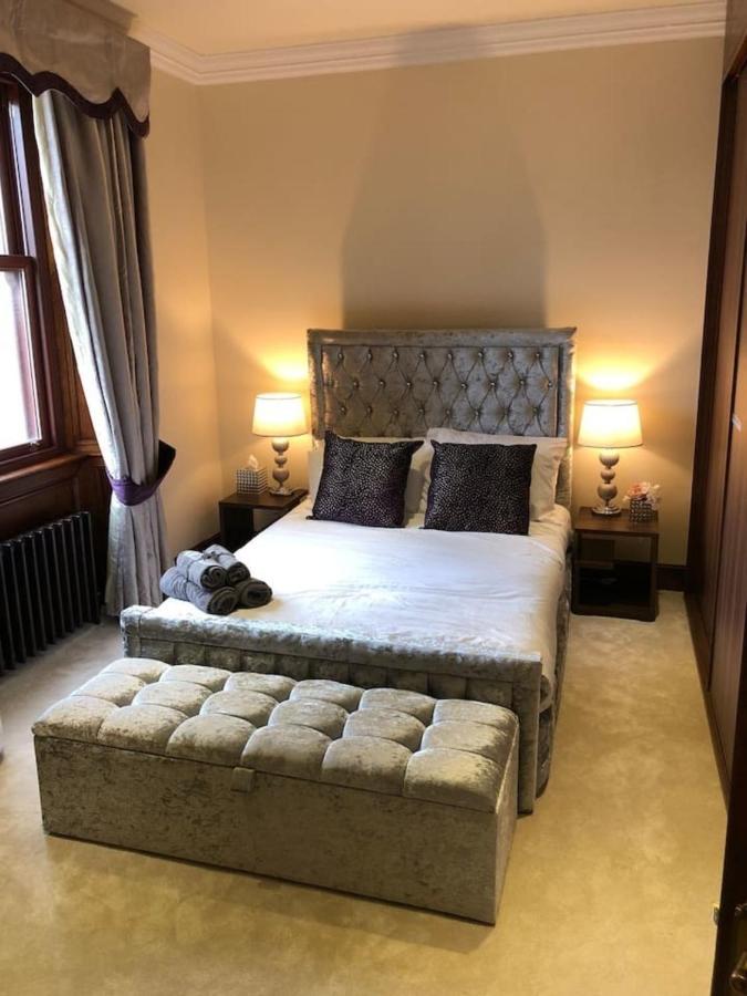 Beautiful 4-Bed Villa In Glasgow Eksteriør billede